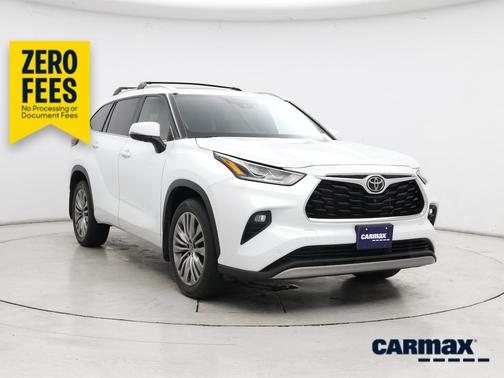 Pearl 2022 Toyota Highlander Platinum