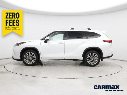 Pearl 2022 Toyota Highlander Platinum