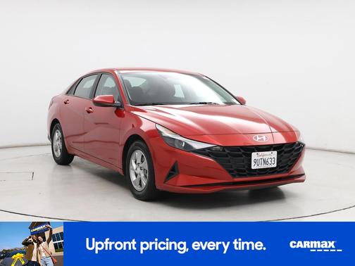 2022 Hyundai ELANTRA SE