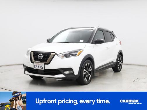 White 2020 Nissan Kicks SR
