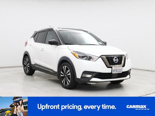White 2020 Nissan Kicks SR