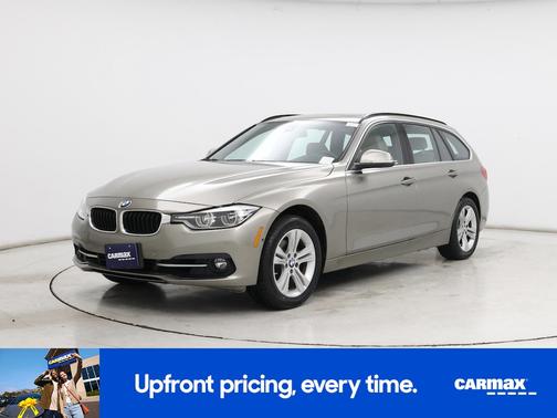 Gold 2017 BMW 330 XI