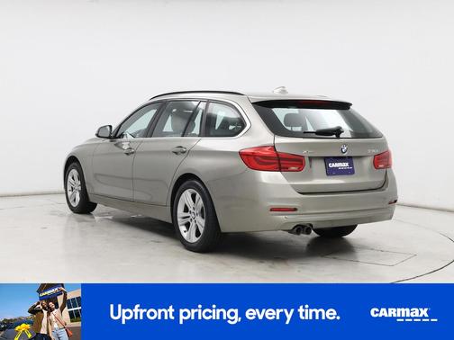 Gold 2017 BMW 330 XI