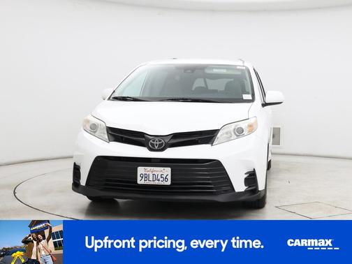 2019 Toyota Sienna LE