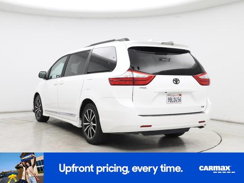 White 2019 Toyota Sienna LE