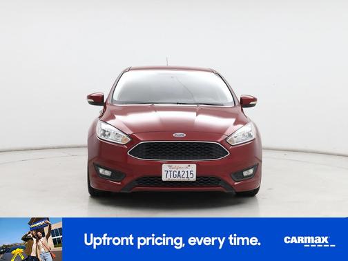 Red 2016 Ford Focus SE