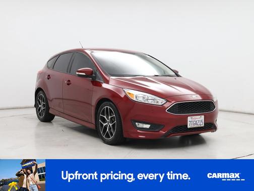 Red 2016 Ford Focus SE