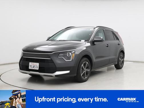 Gray 2025 Kia Niro LX