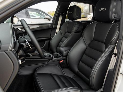 Chalk 2026 Porsche Macan Macan GTS