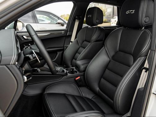 2026 Porsche Macan GTS