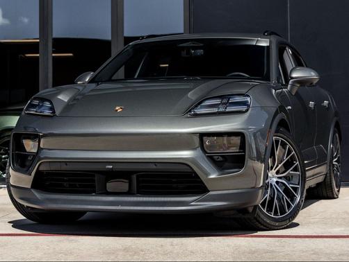 2026 Porsche Macan 