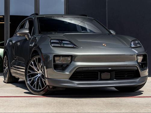 2026 Porsche Macan 