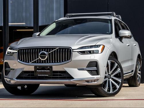 2023 Volvo XC60 B5 Ultimate Bright Theme