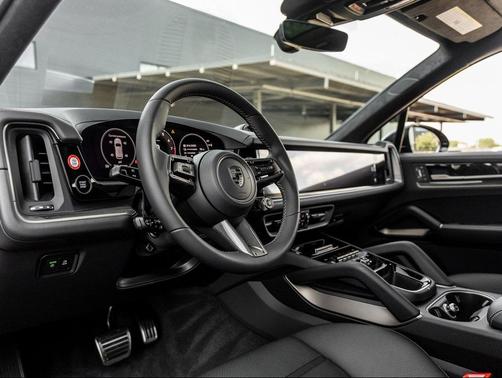 2025 Porsche Cayenne Turbo