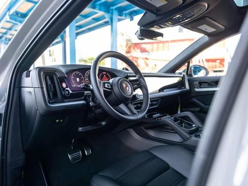 2026 Porsche Cayenne S