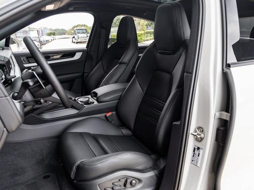 2026 Porsche Cayenne S