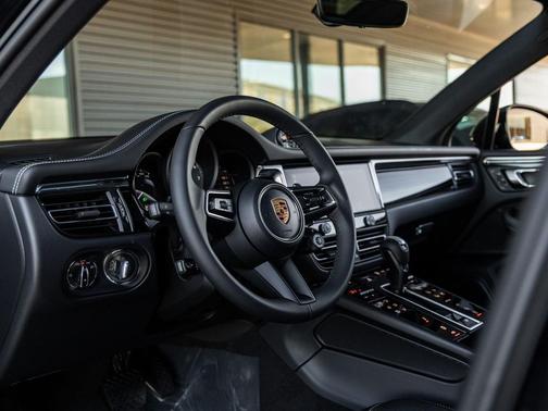 2026 Porsche Macan S