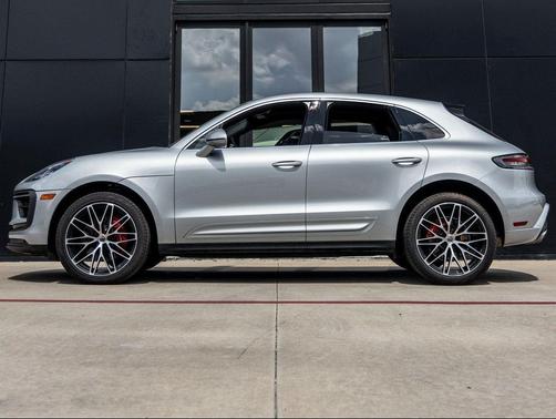 2022 Porsche Macan S