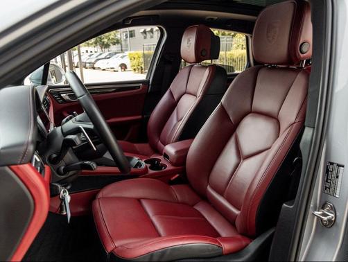 2022 Porsche Macan S