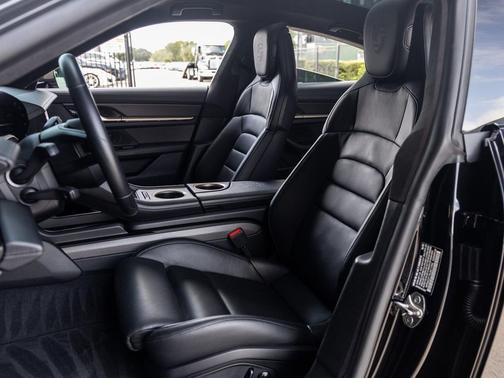 2020 Porsche Taycan Turbo S