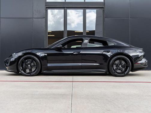 2020 Porsche Taycan Turbo S