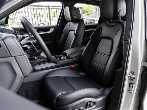 2025 Porsche Cayenne