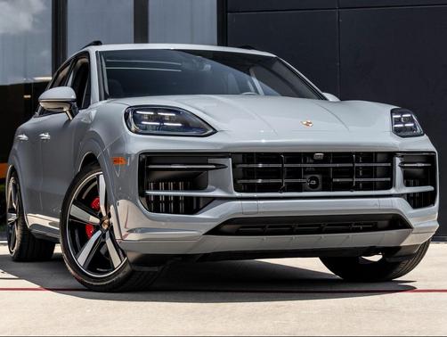 2025 Porsche Cayenne GTS