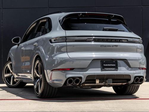2025 Porsche Cayenne GTS