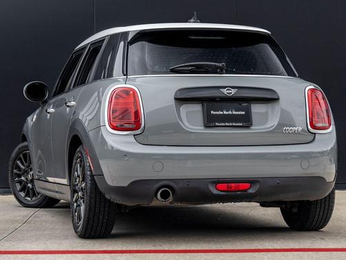 Moonwalk Grey Metallic 2021 MINI Hardtop Oxford Edition