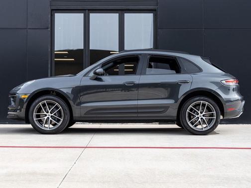 2025 Porsche Macan T