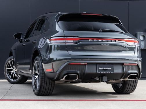 2025 Porsche Macan T