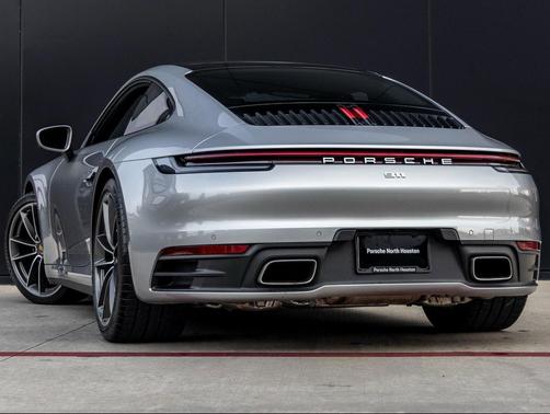 2024 Porsche 911 Carrera