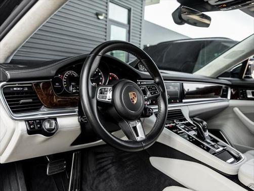 2019 Porsche Panamera E-Hybrid Turbo S