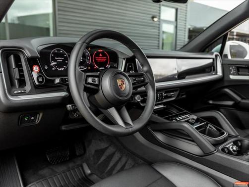 2025 Porsche Cayenne Base