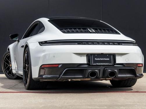 2026 Porsche 911 Carrera GTS