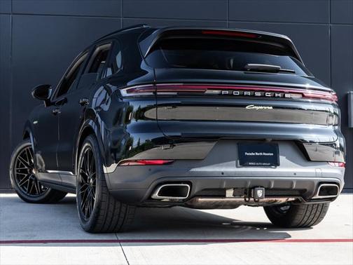 2025 Porsche Cayenne E-Hybrid S