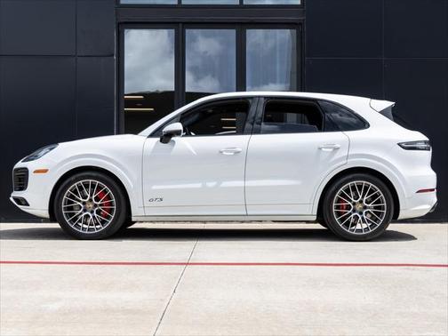 2022 Porsche Cayenne GTS