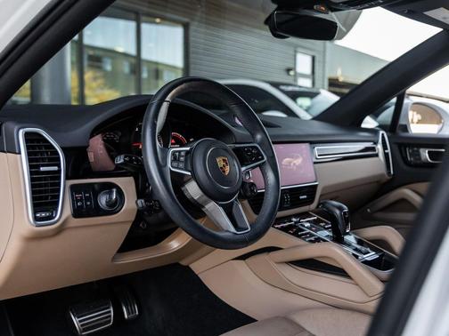 2023 Porsche Cayenne S