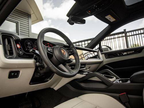 Vanadium Grey Metallic 2026 Porsche Cayenne Cayenne