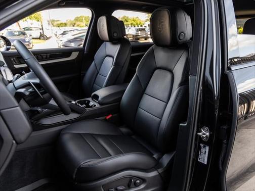 2025 Porsche Cayenne