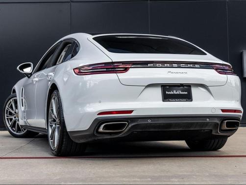 2020 Porsche Panamera 4