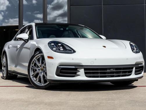 2020 Porsche Panamera 4