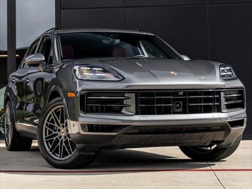 2025 Porsche Cayenne Base