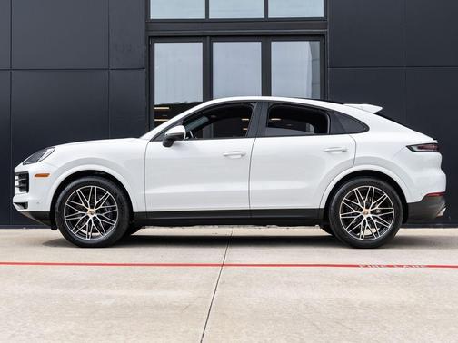 White 2025 Porsche Cayenne Cayenne