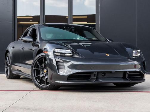 2022 Porsche Taycan GTS