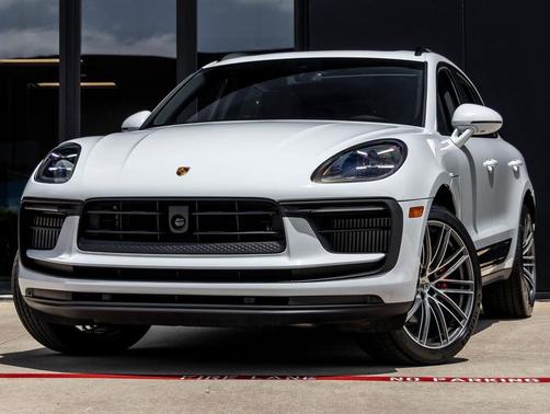 Carrara White Metallic 2026 Porsche Macan Macan