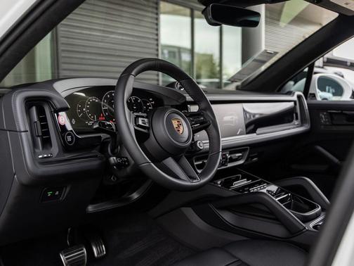 2026 Porsche Cayenne GTS