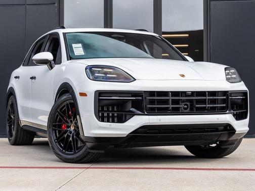 2026 Porsche Cayenne GTS