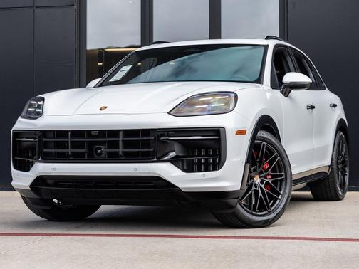 2026 Porsche Cayenne GTS