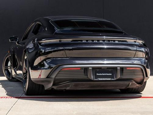 Jet Black Metallic 2023 Porsche Taycan